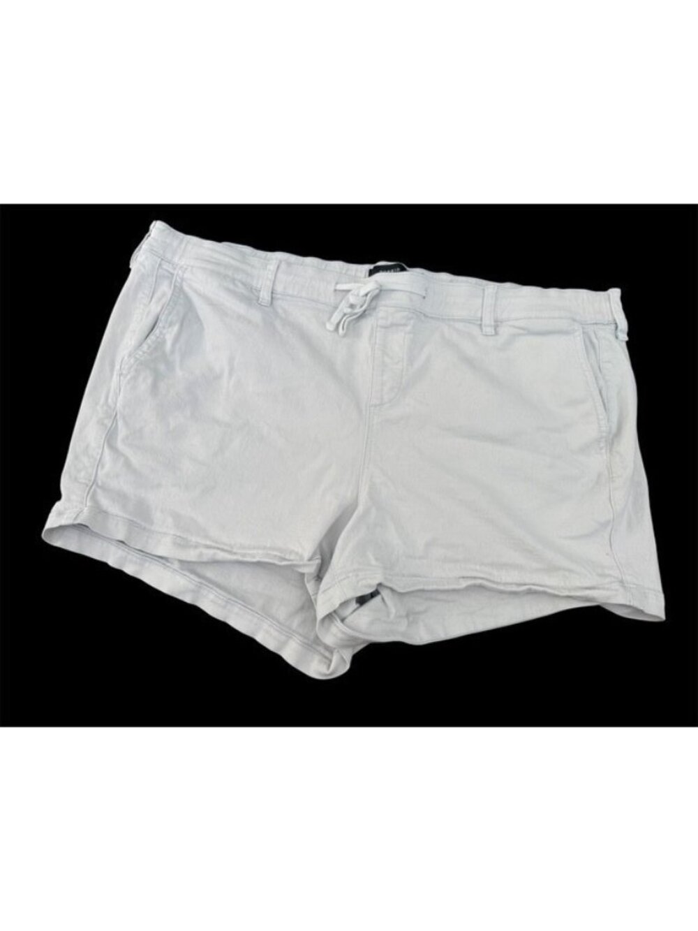 Torrid Shorts White Plus Size 2 2X Stretch Waist Drawstring Pockets Stretchy